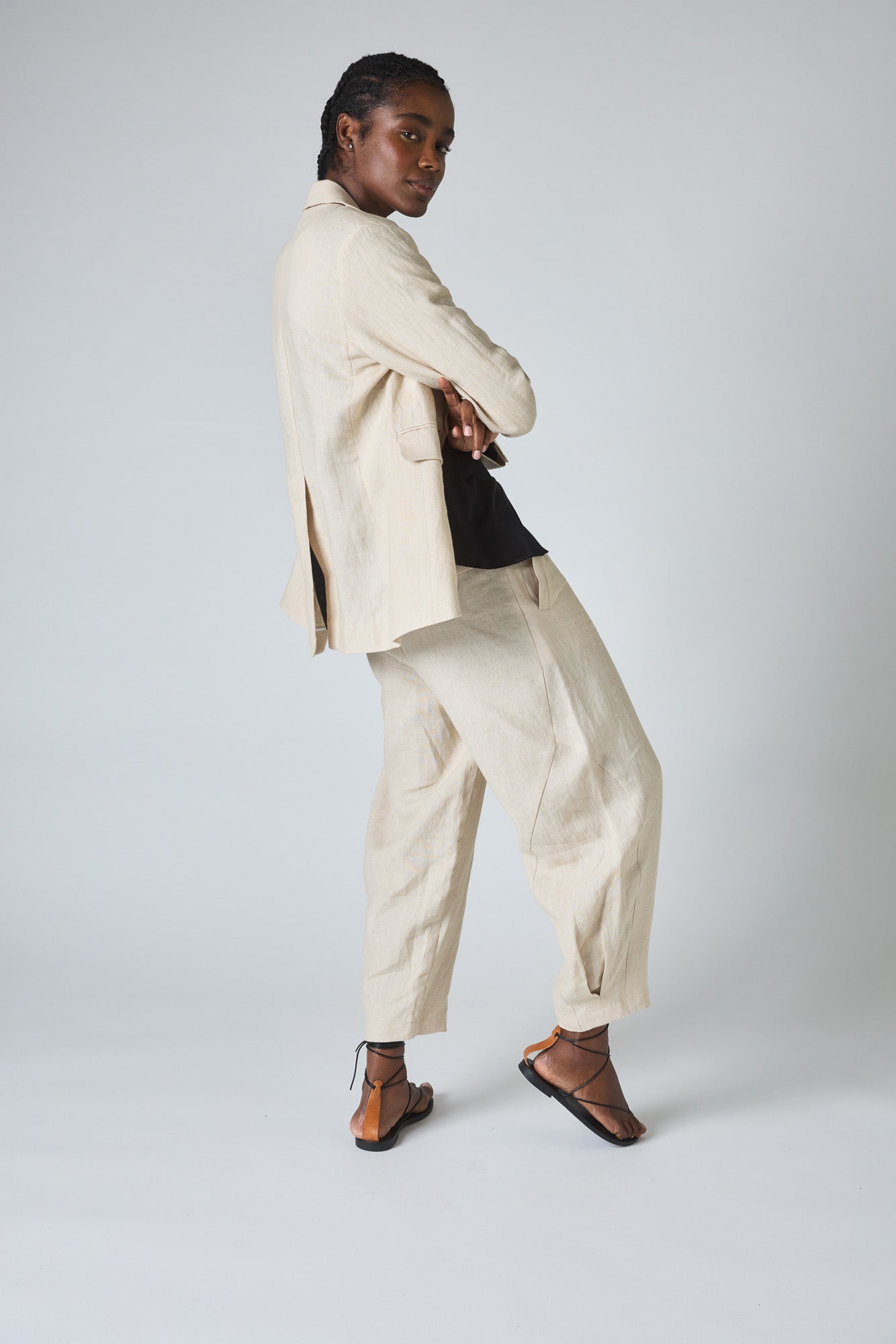 The Linen Classic Blazer That Upgrades You