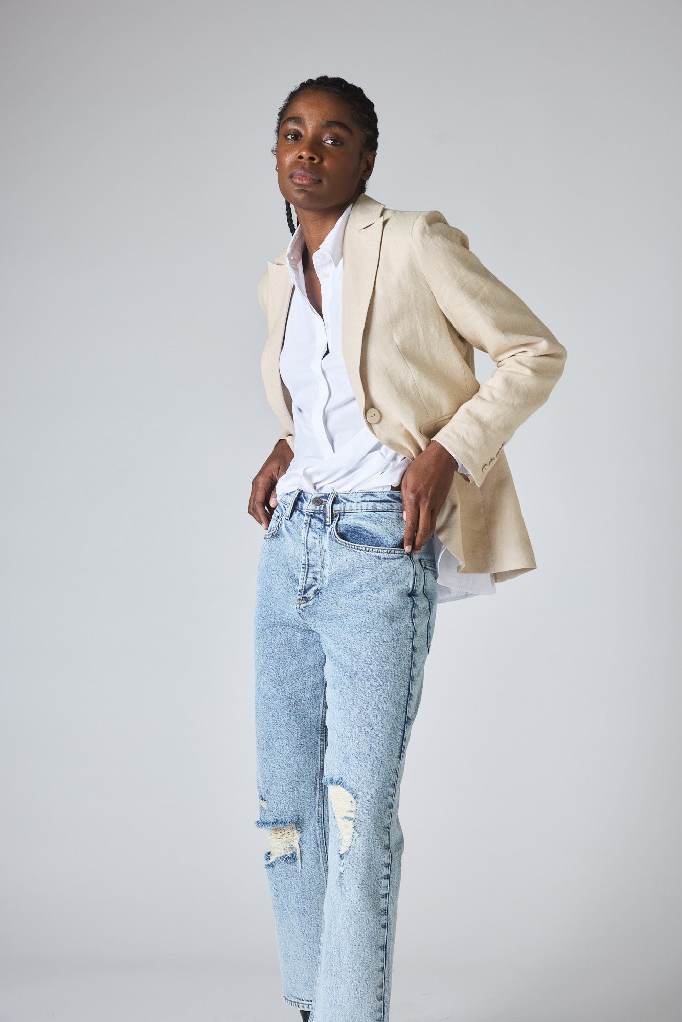 The Linen Classic Blazer That Upgrades You