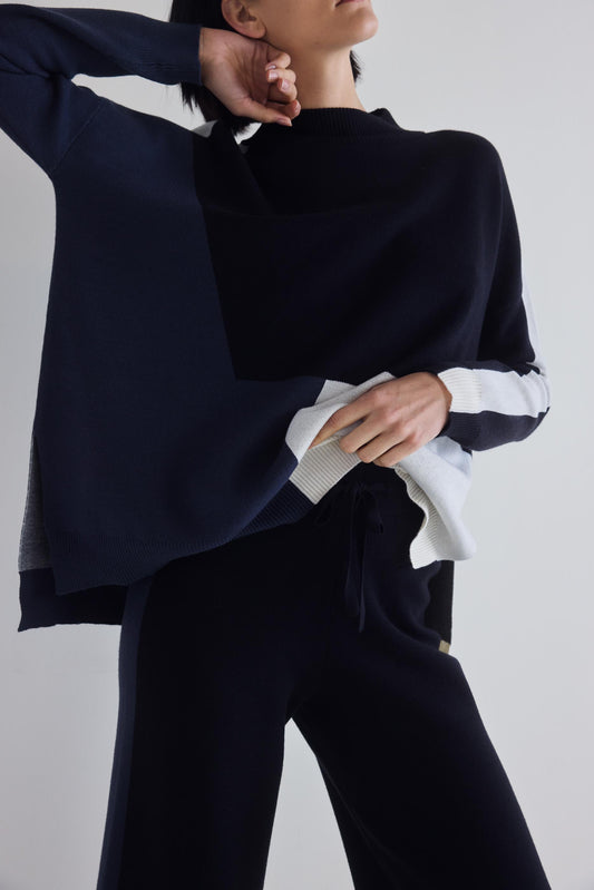 Light Knit Colorblock Sweater