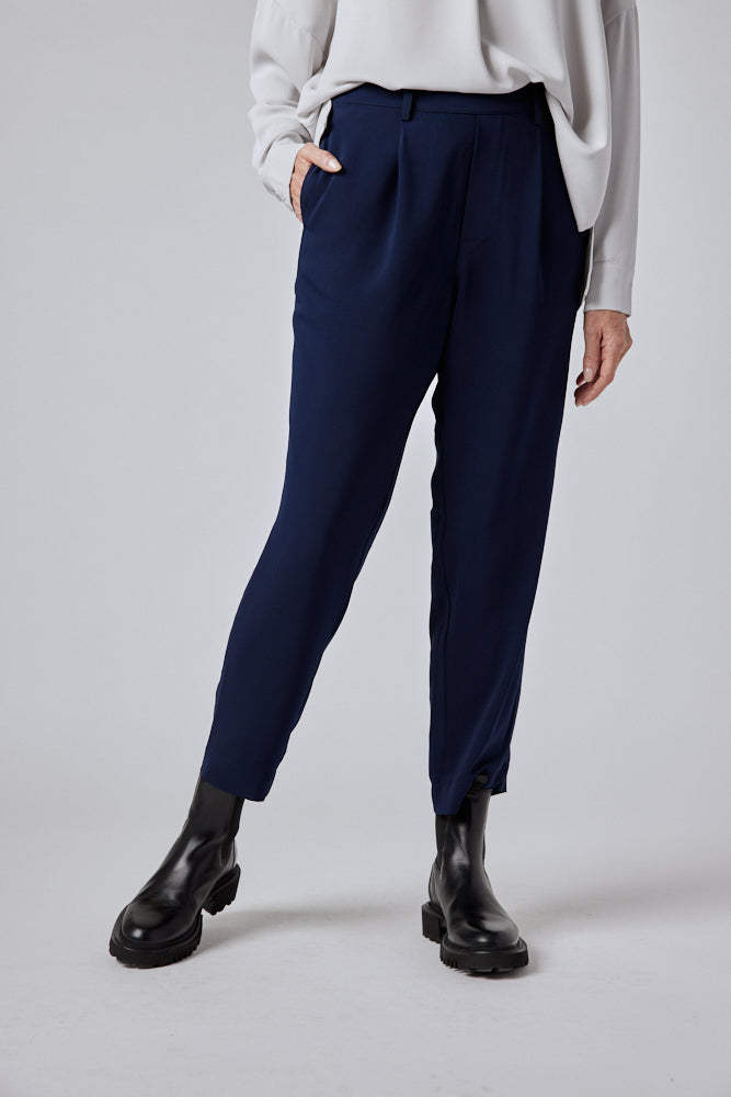 Pullover Cigarette Pants