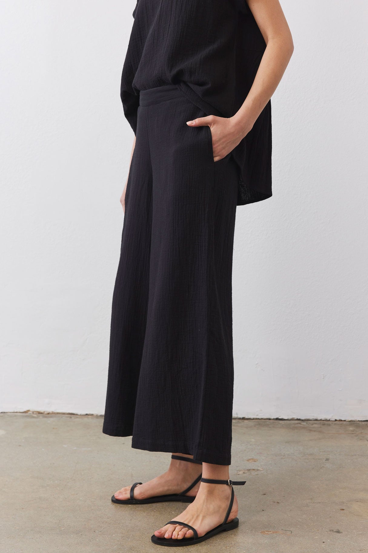 Airy Wide Leg Pants