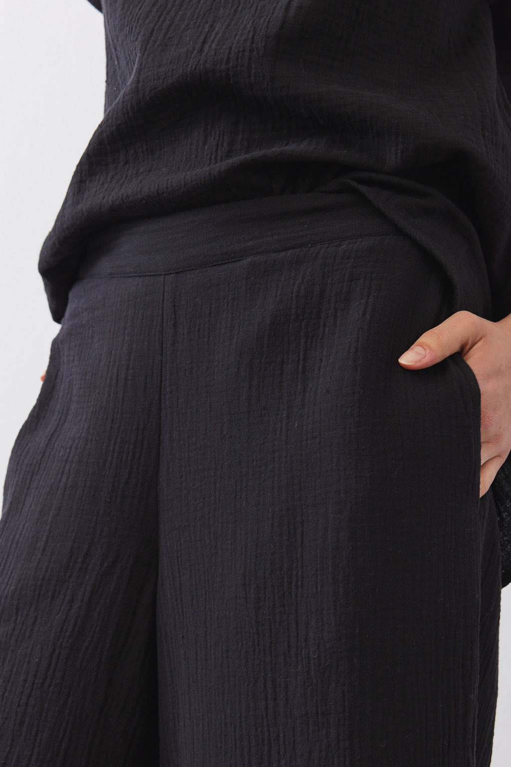 Airy Wide Leg Pants