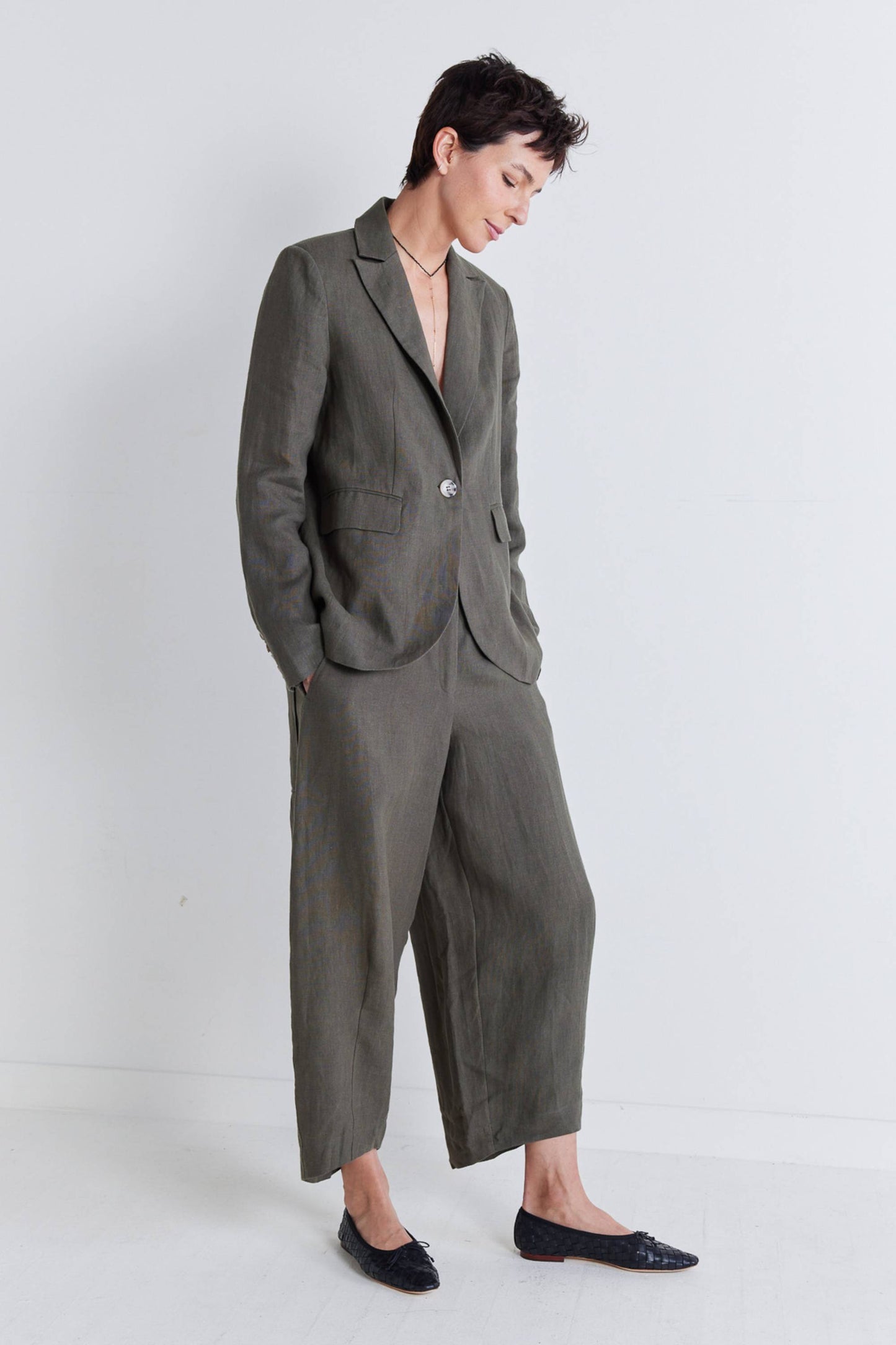 The Linen Classic Blazer That Upgrades You