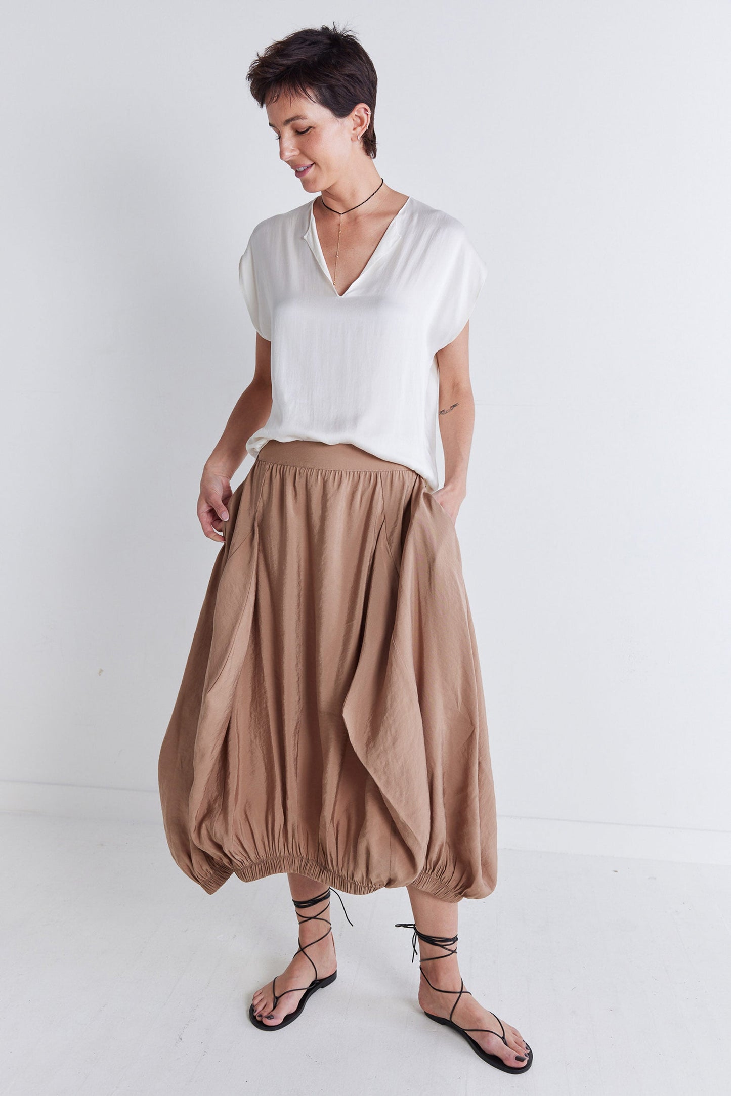 Pleat-Adoring Light Poplin Skirt