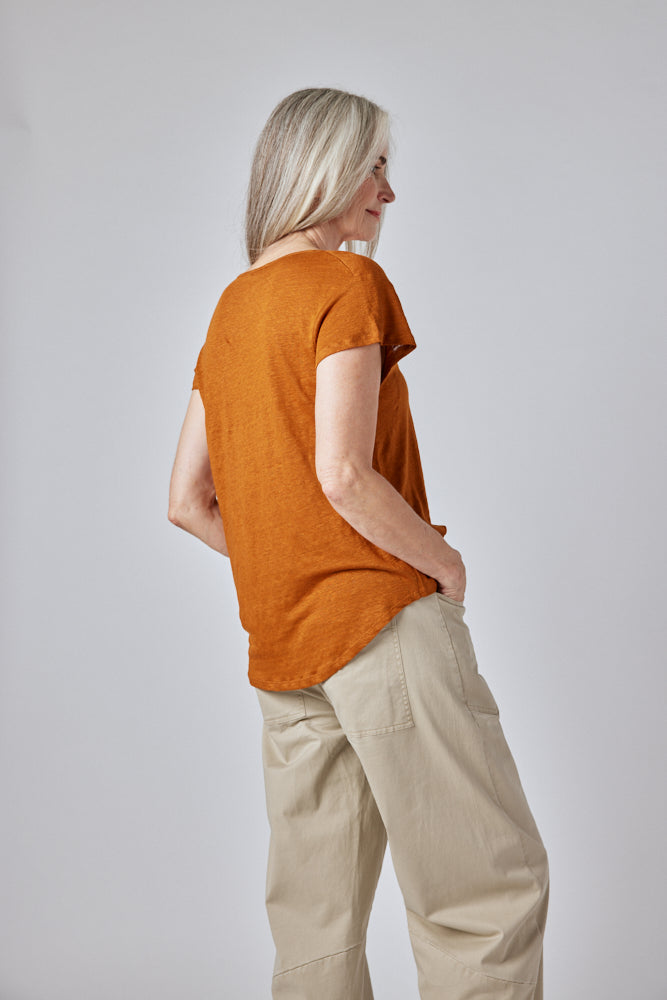 True Basic Scoop Neck Linen Top