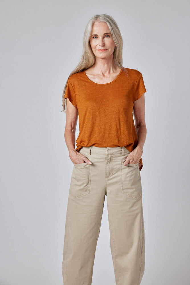 True Basic Scoop Neck Linen Top