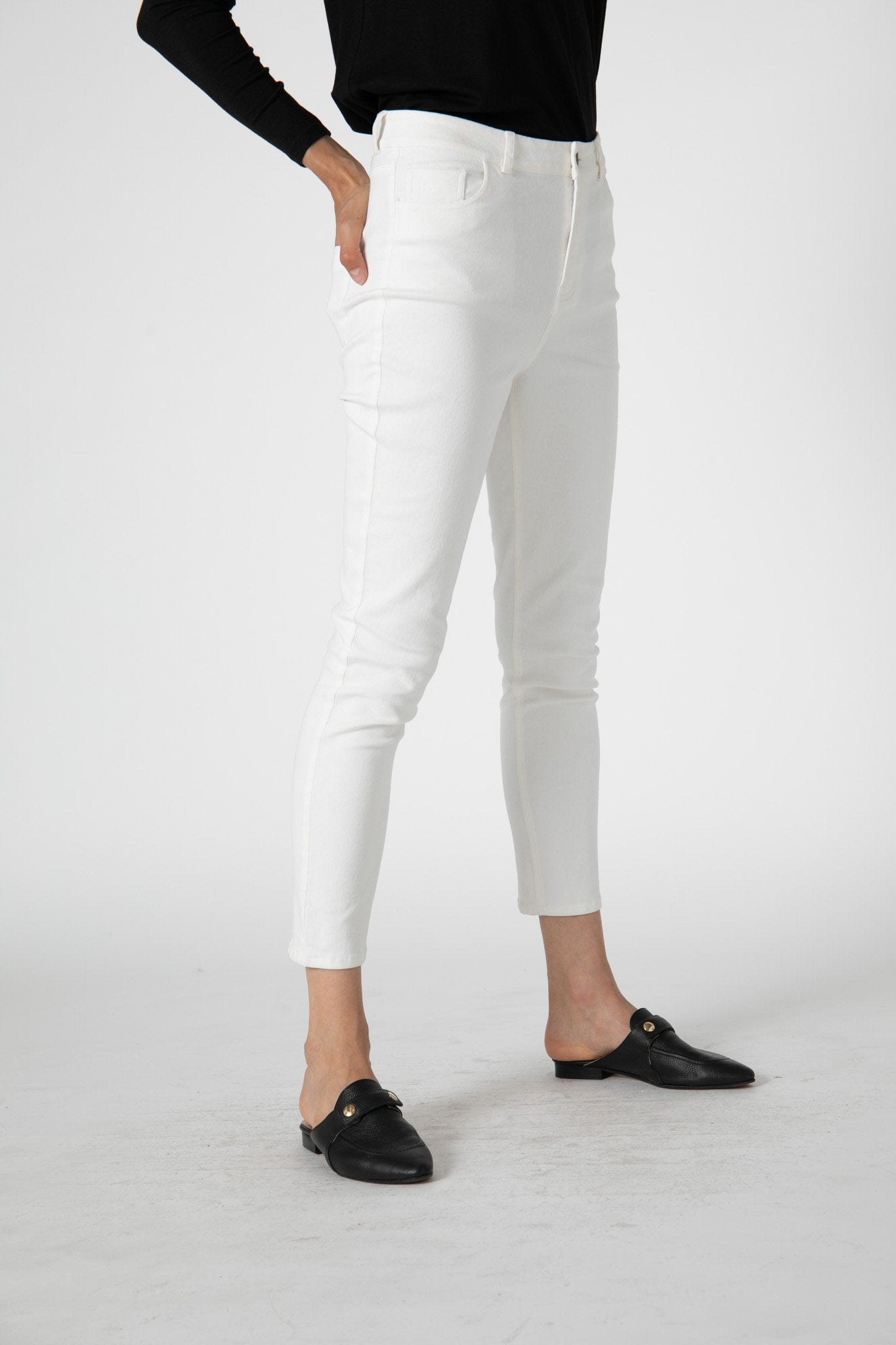 Vintage White Fitted Lilly Jeans