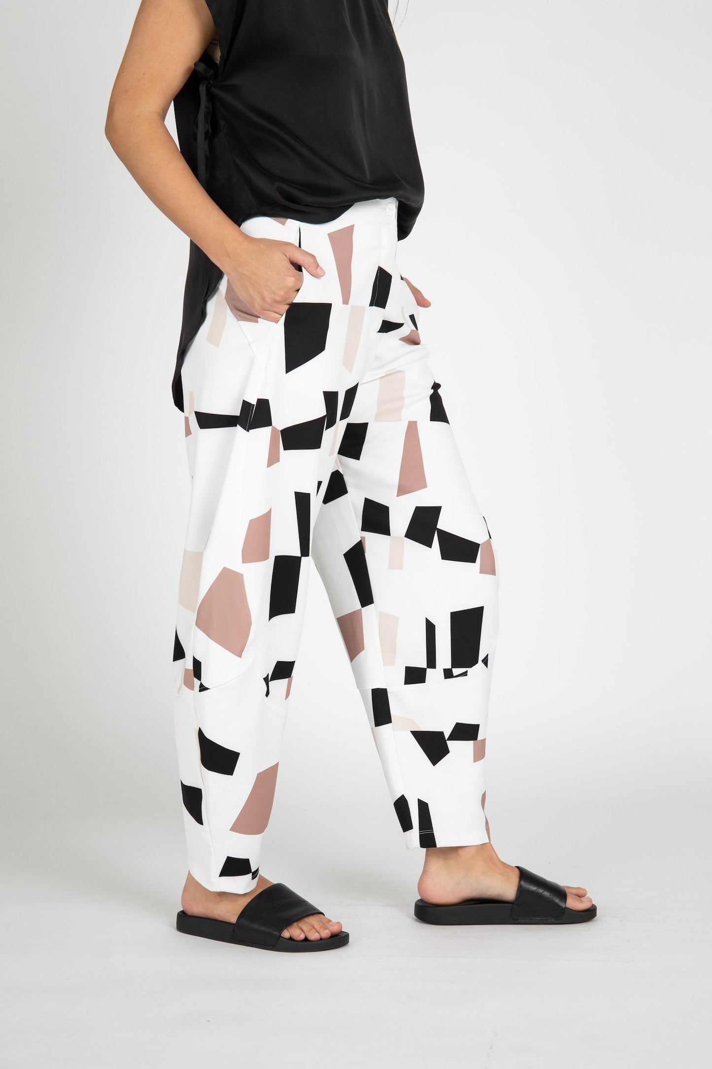 Narrow Quartz Printed Pants