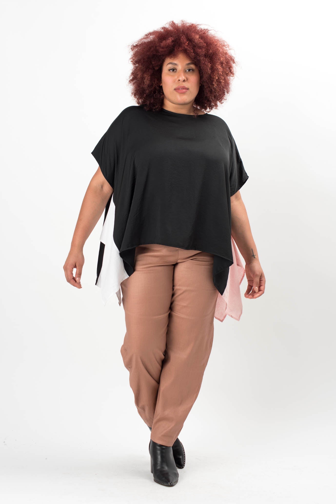 Levan Linen Combo Top